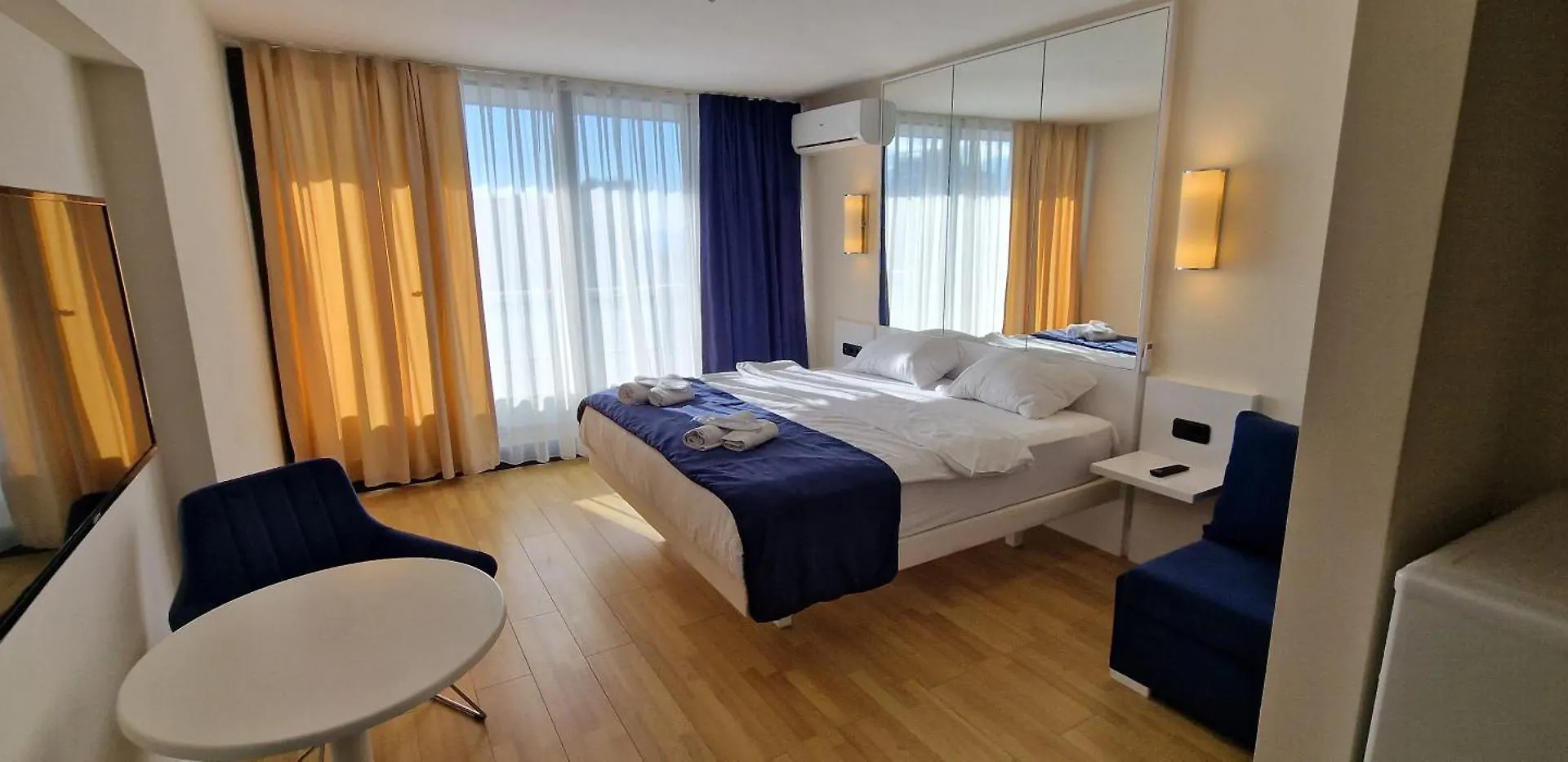 White Pearl - Orbi City Batumi 0*,